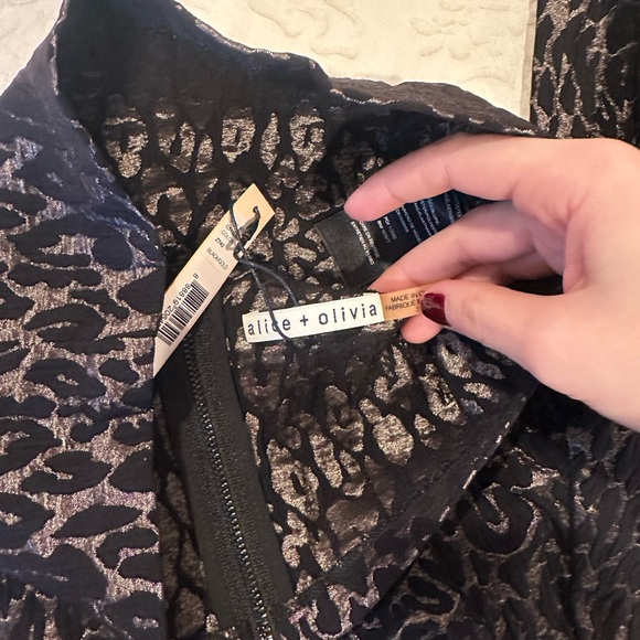 Alice + Olivia Leopard Print Long Sleeve Crop Top - Picture 6 of 6